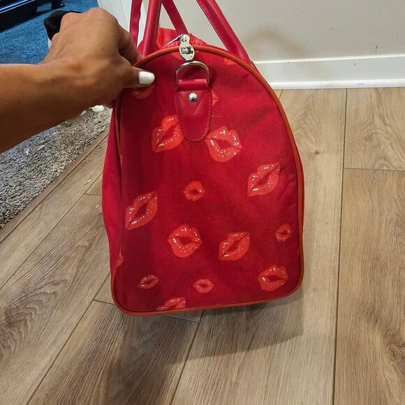 NWOT Betty Boop Duffle Bag - Picture 3 of 9